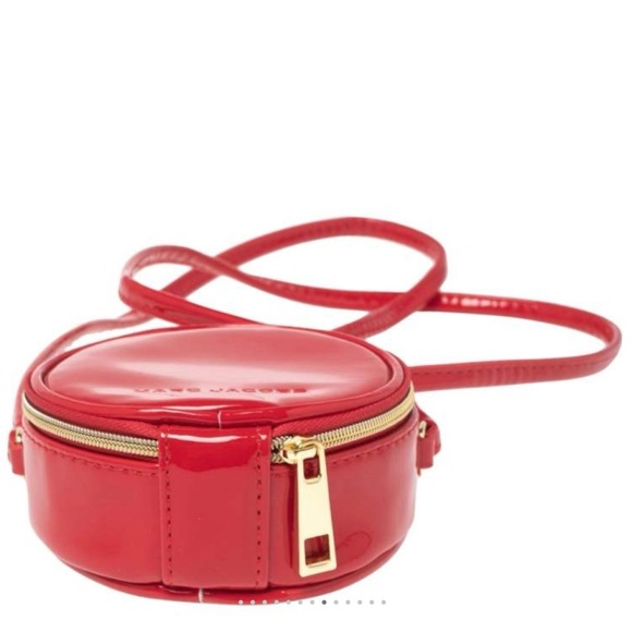Marc Jacobs Red Crossbody Bag with Smooth Leather and Gold Zipper - Picture 6 of 10